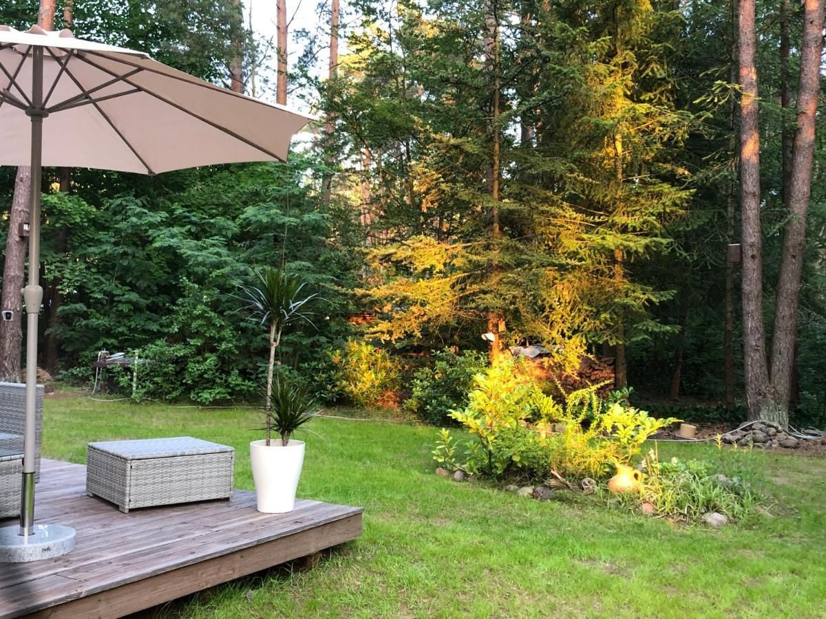 Ferienhaus Reetdach: Lakeside Retreat with Private Pier and Sauna Petersdorf  Exterior photo