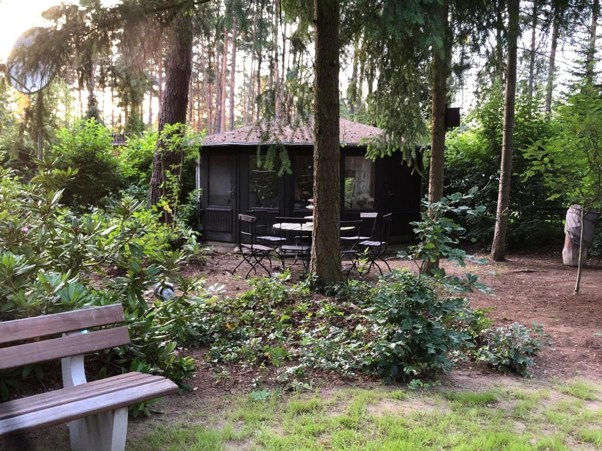 Ferienhaus Reetdach: Lakeside Retreat with Private Pier and Sauna Petersdorf  Exterior photo